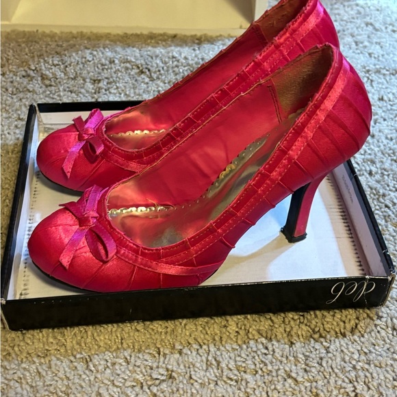 Pink heels - Picture 2 of 6